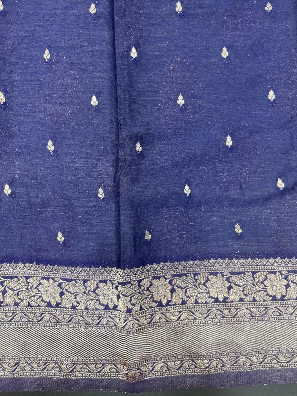 A Banarasi Cont SP With Rich Zari Weave Work