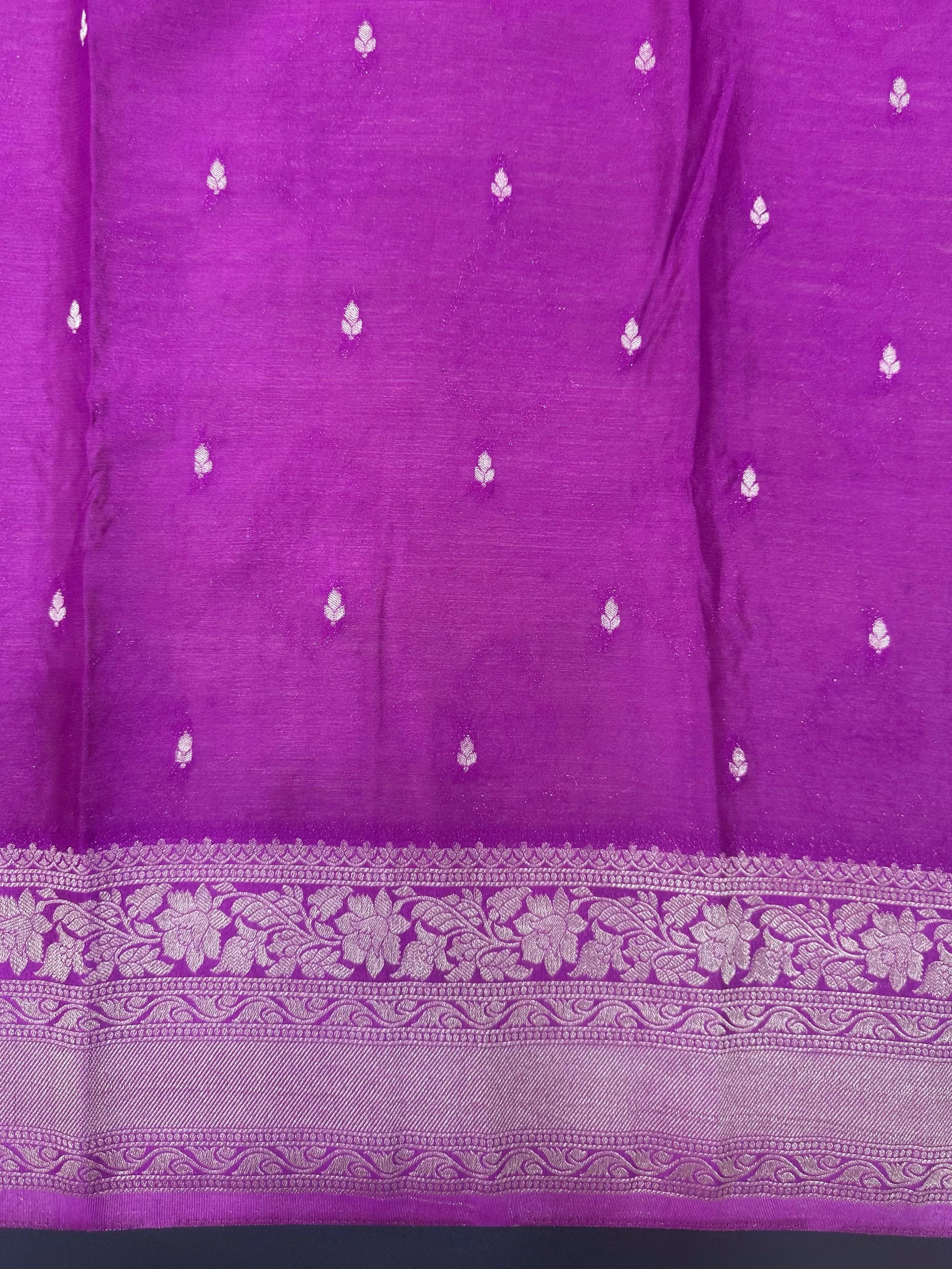 A Banarasi Cont SP With Rich Zari Weave Work