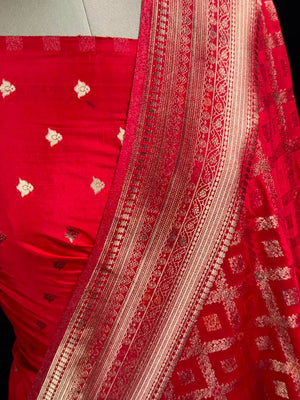 Latest Semi Georgette Silk Saree with Stunning Zari Pallu Design