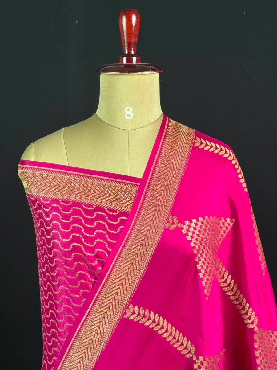 Pure Banarasi Crepe Silk Saree with Rich Zari Weaving