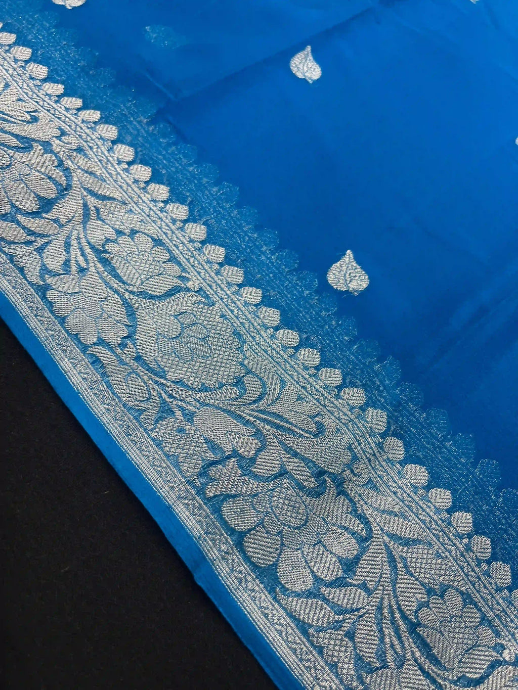 Banarasi Pure Khaddi Chiffon Saree-Self 