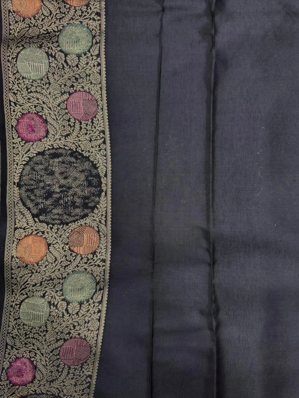 Silk Aura Elegance-Kanchi Temple