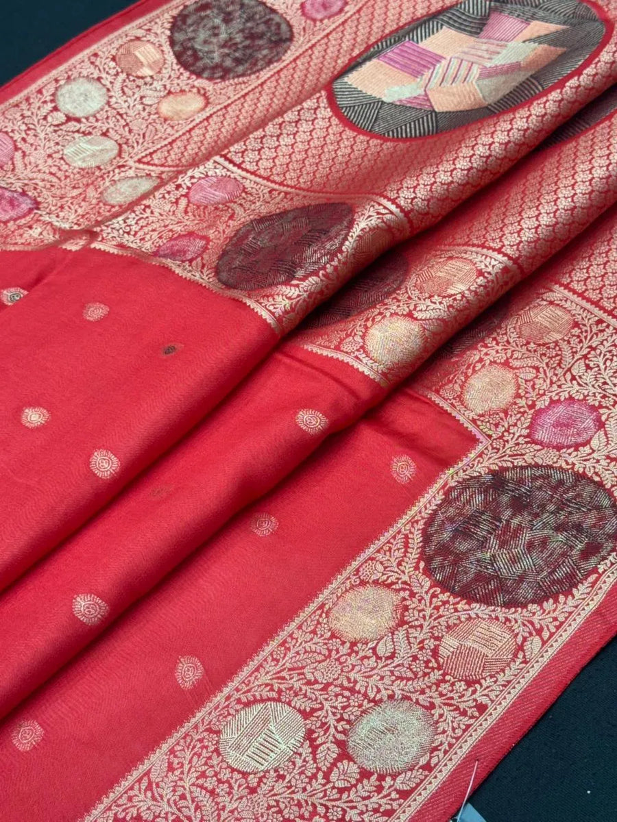 Silk Aura Elegance-Kanchi Temple