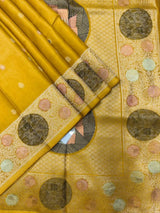 Silk Aura Elegance-Kanchi Temple