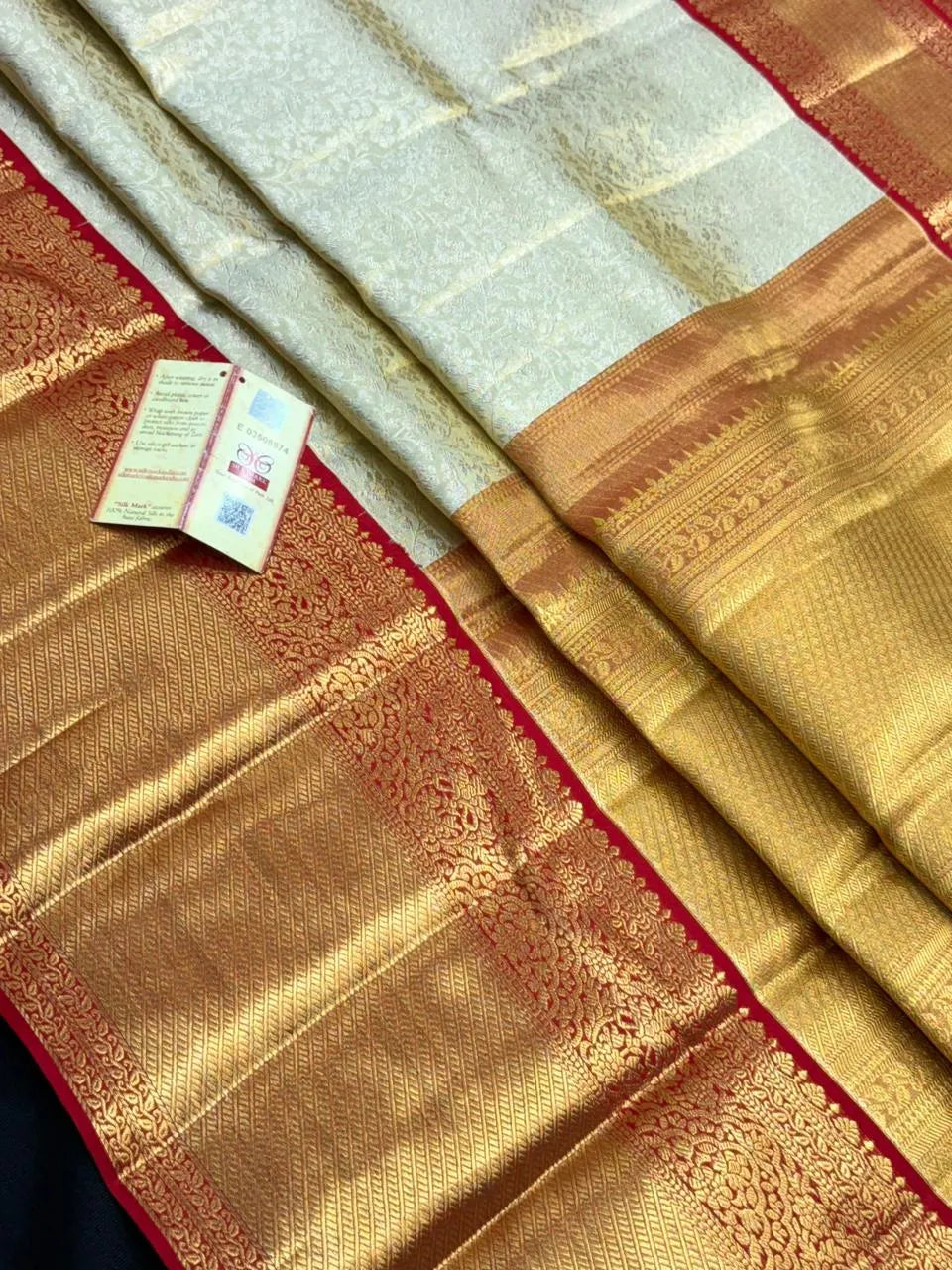 Handwoven Pure Kanchi Tussar Silk Saree with Rich Zari Elegance-(Kanchipuram silk 10)