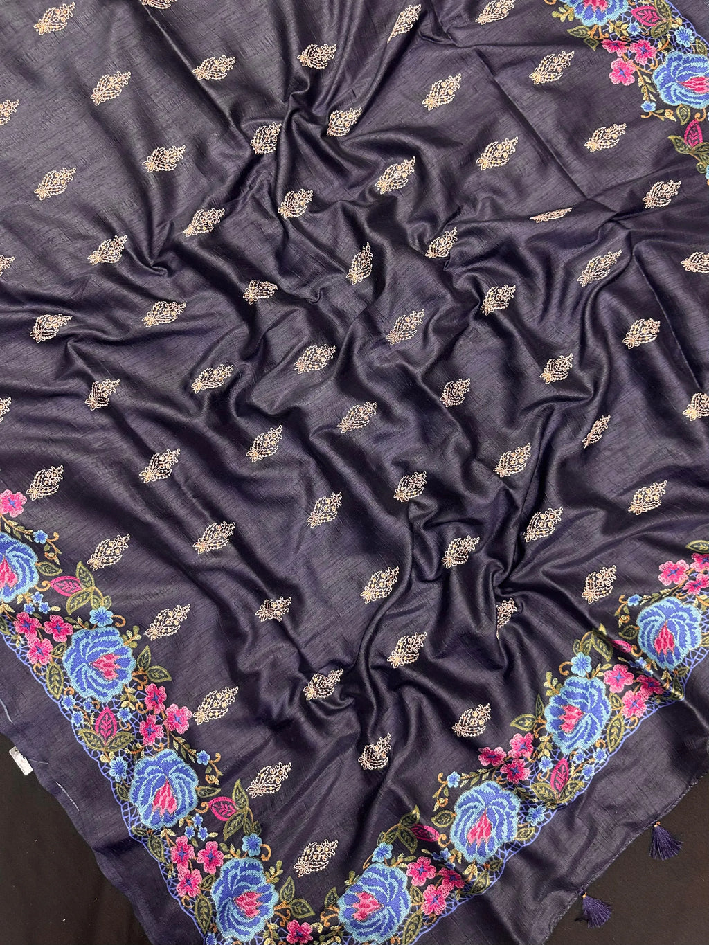 Heritage Charm: Handwoven Tusser Silk Saree-Kanyakumari Border