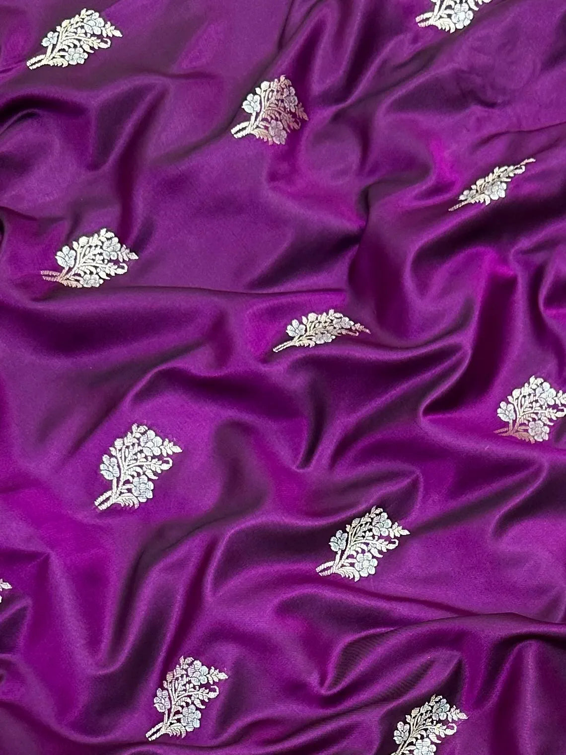 Royal Katan Alfi – The Timeless Banarasi Treasure
