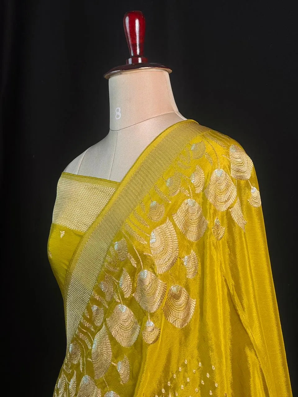 Simple Yet Stunning Khaddi Chiffon Saree Look