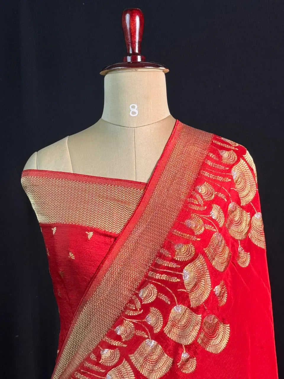 Simple Yet Stunning Khaddi Chiffon Saree Look
