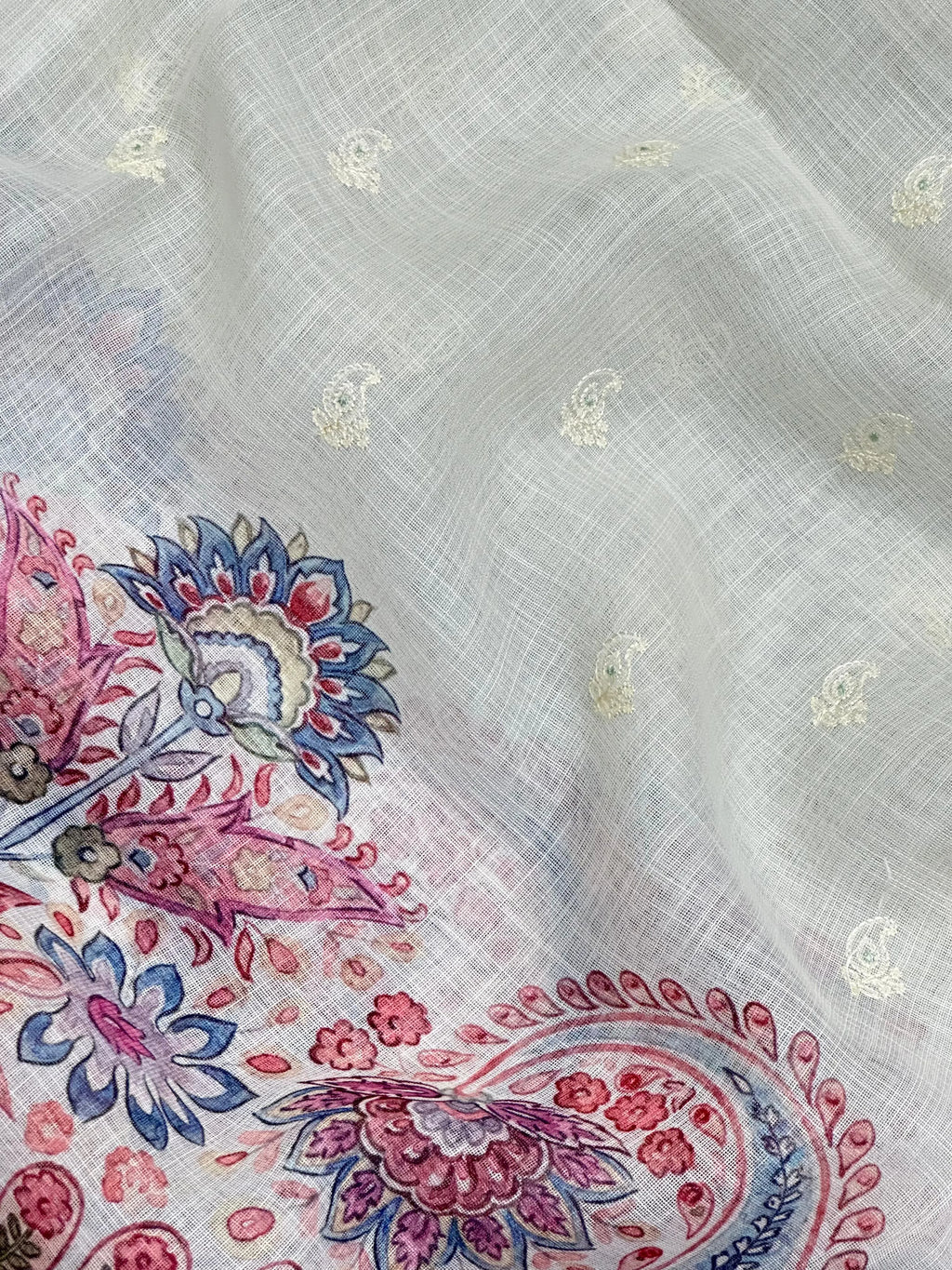 Linen silk saree with light texture and soft sheen – ideal for daily and festive wear