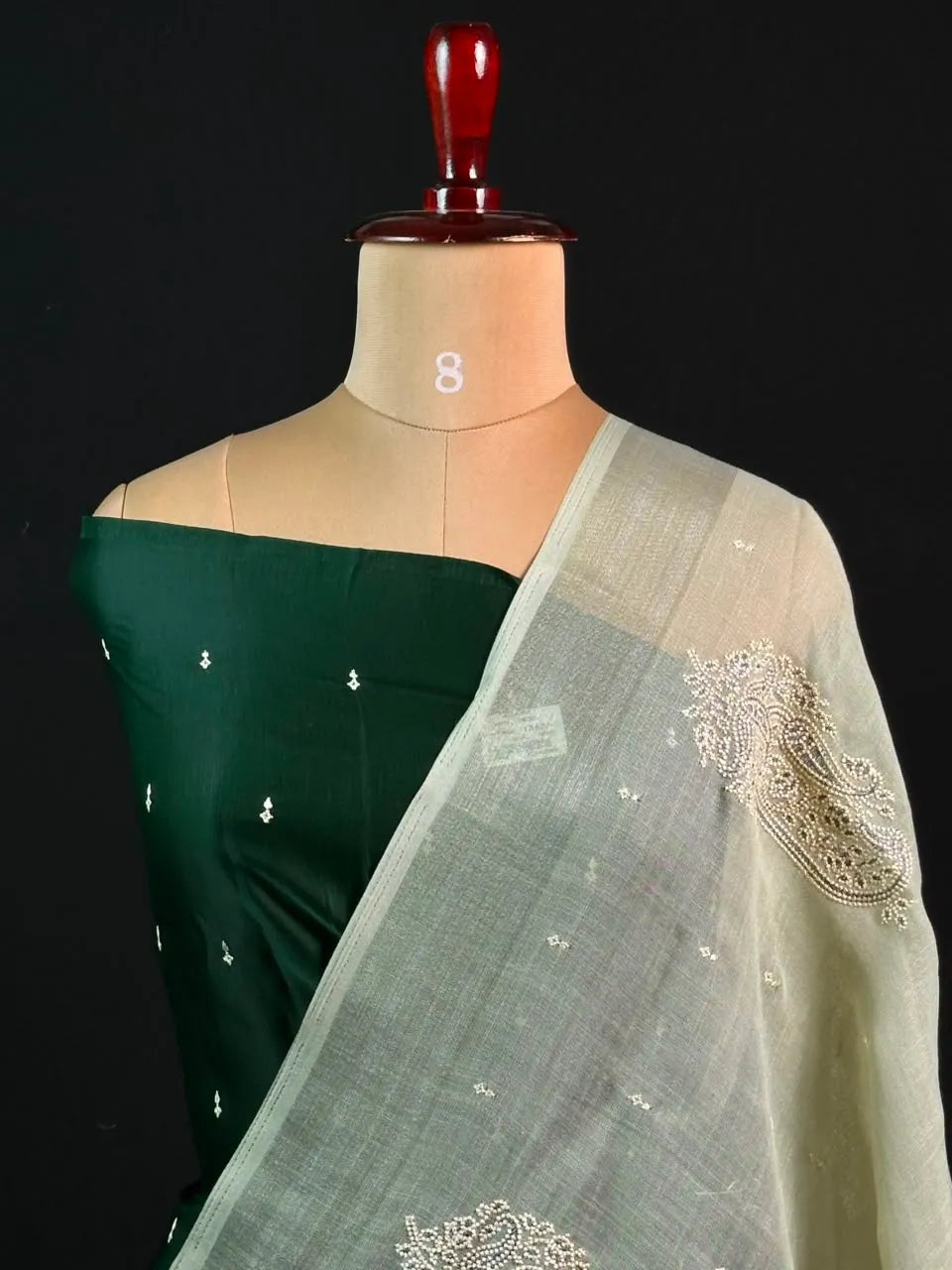 Timeless Linen Silk Saree – Perfect for Festive & Ethnic Wear