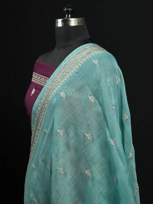 Timeless Linen Silk Saree – Perfect for Festive & Ethnic Wear 