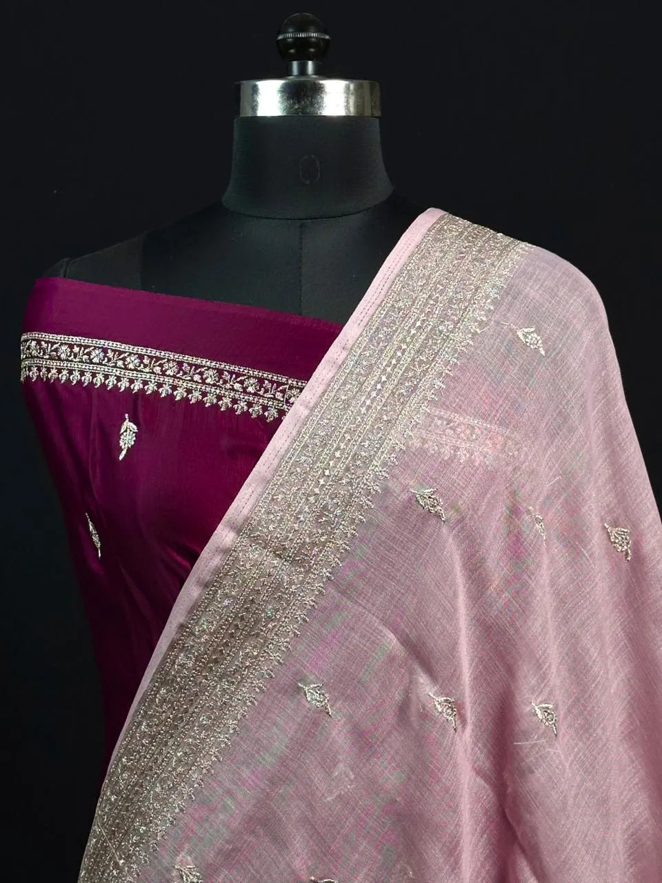 Timeless Linen Silk Saree – Perfect for Festive & Ethnic Wear 
