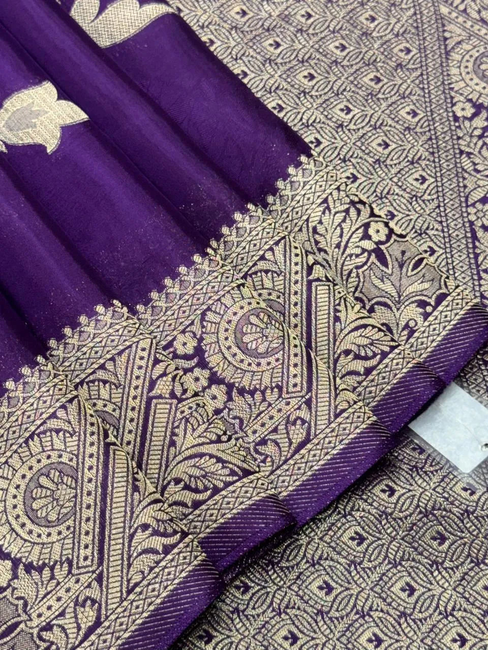 Beautiful Viscose Silk Saree for Wedding & Functions
