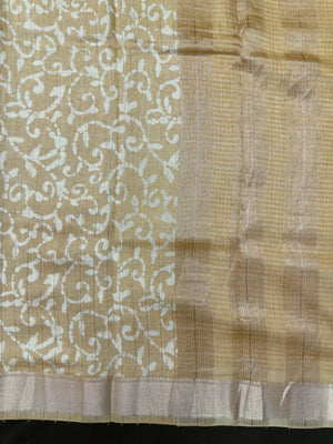 Woman wearing pure cotton saree – soft, breathable, and elegant