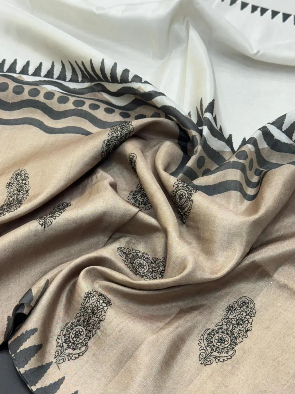 Sophisticated Beauty Semi Tussar Silk Saree