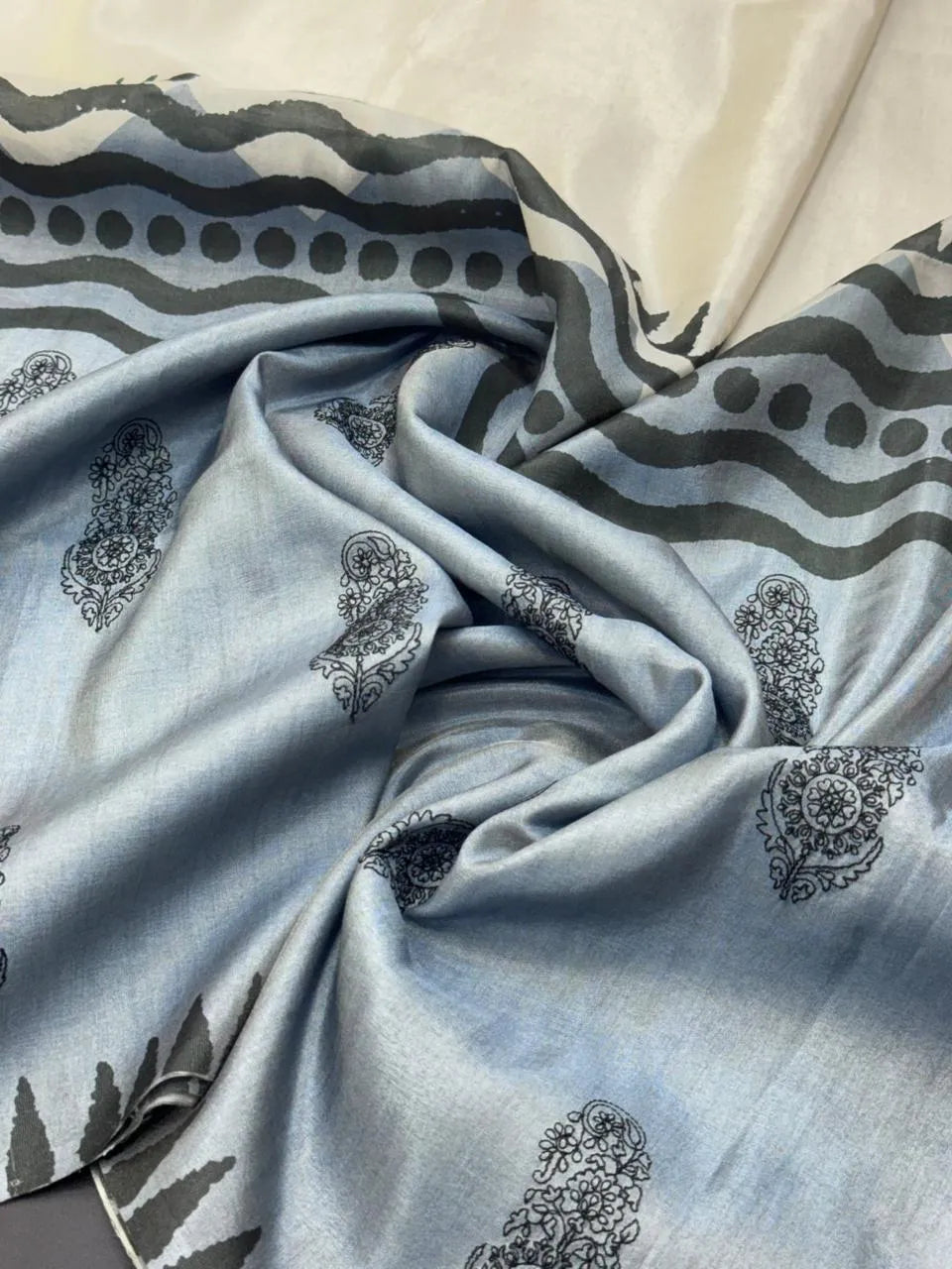 Sophisticated Beauty Semi Tussar Silk Saree