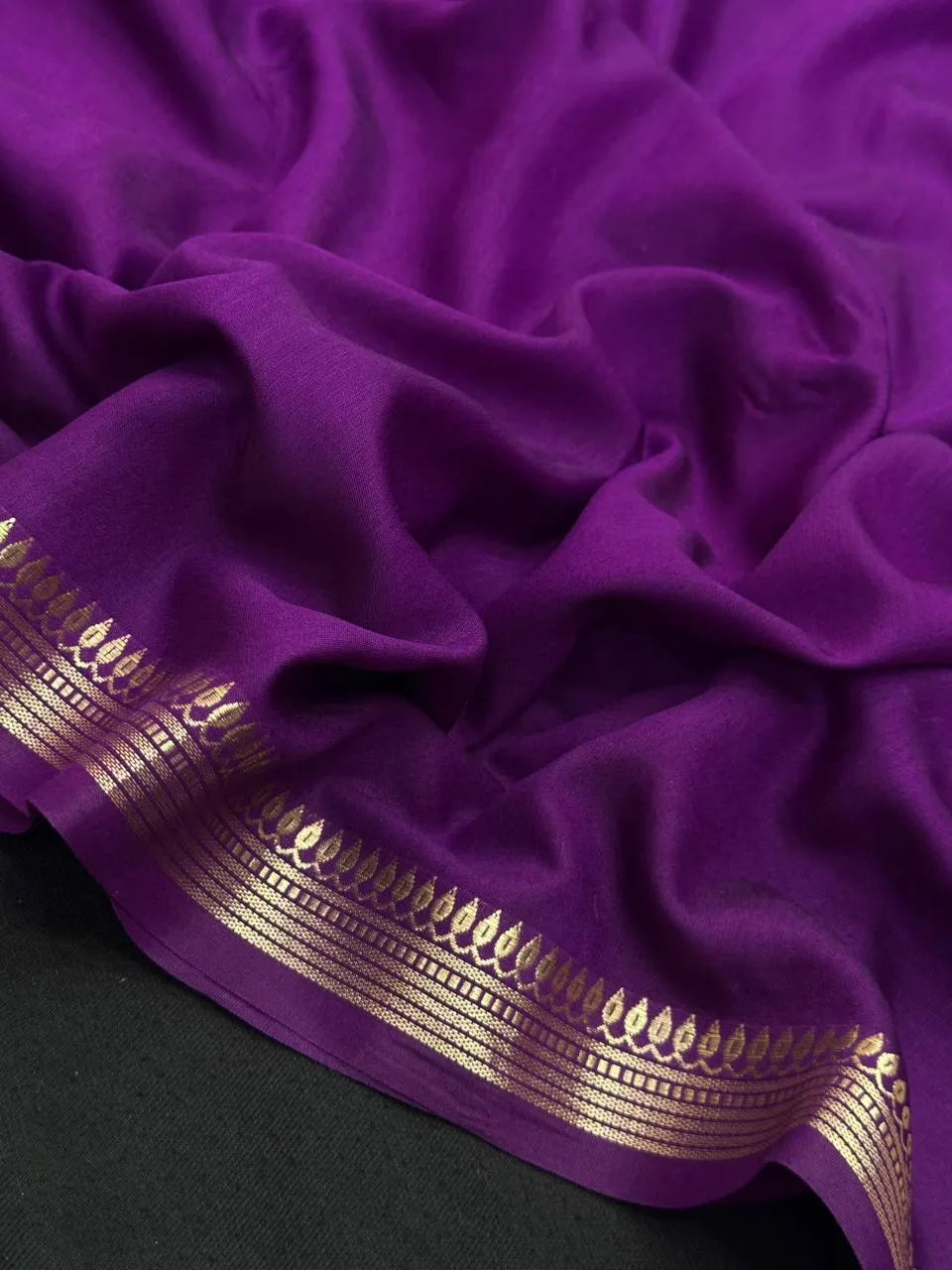 Handcrafted Musk Cotton Saree with Smooth Finish (NS Vinita)