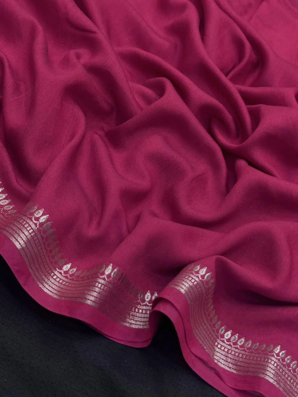 Handcrafted Musk Cotton Saree with Smooth Finish (NS Vinita) 