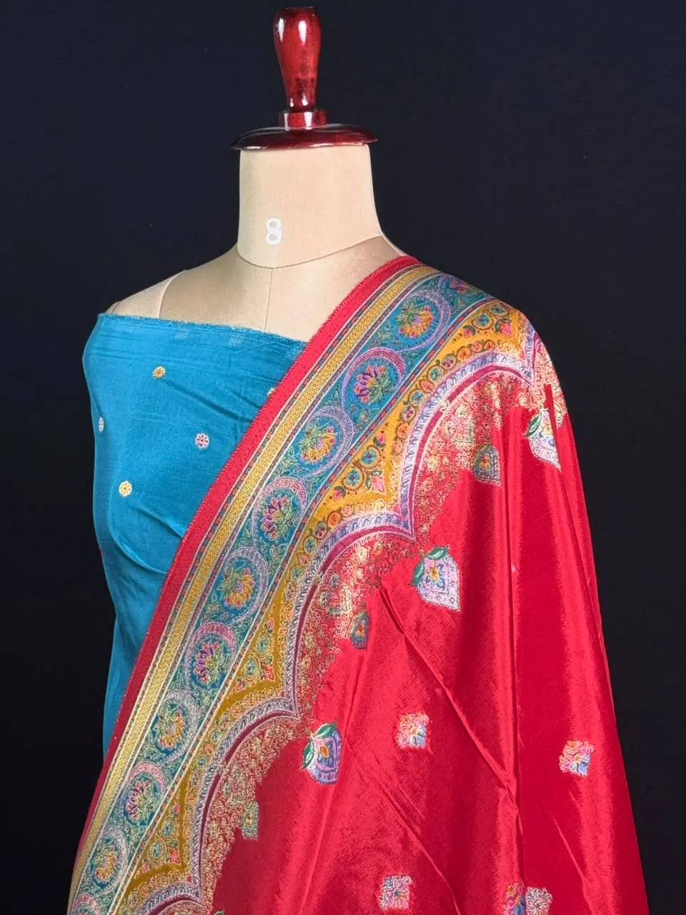 Premium Pashmina Saree with Intricate Paisley Motifs & Ornate Heritage Border