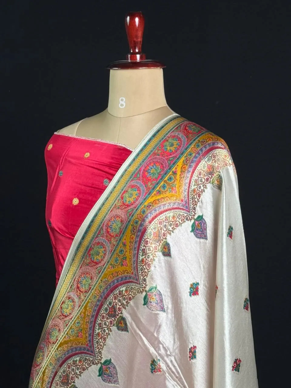 Premium Pashmina Saree with Intricate Paisley Motifs & Ornate Heritage Border