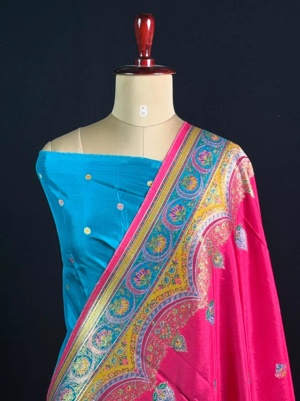 Premium Pashmina Saree with Intricate Paisley Motifs & Ornate Heritage Border