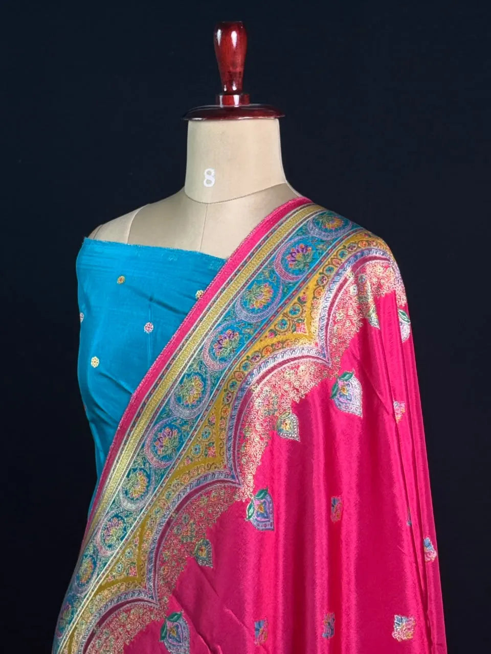 Premium Pashmina Saree with Intricate Paisley Motifs & Ornate Heritage Border