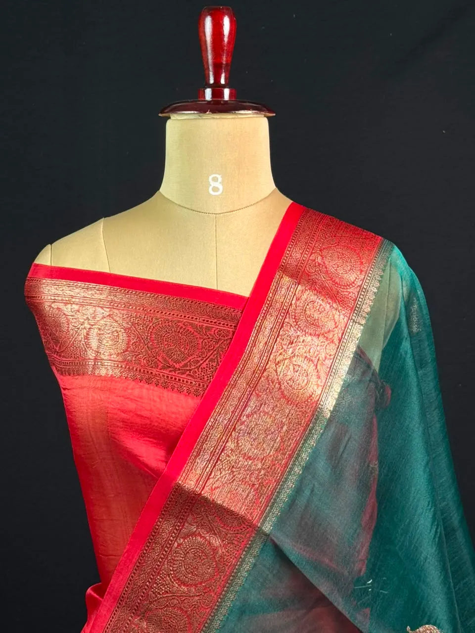 Classic Pure Organza Silk Saree with Exquisite Zari Detailing
