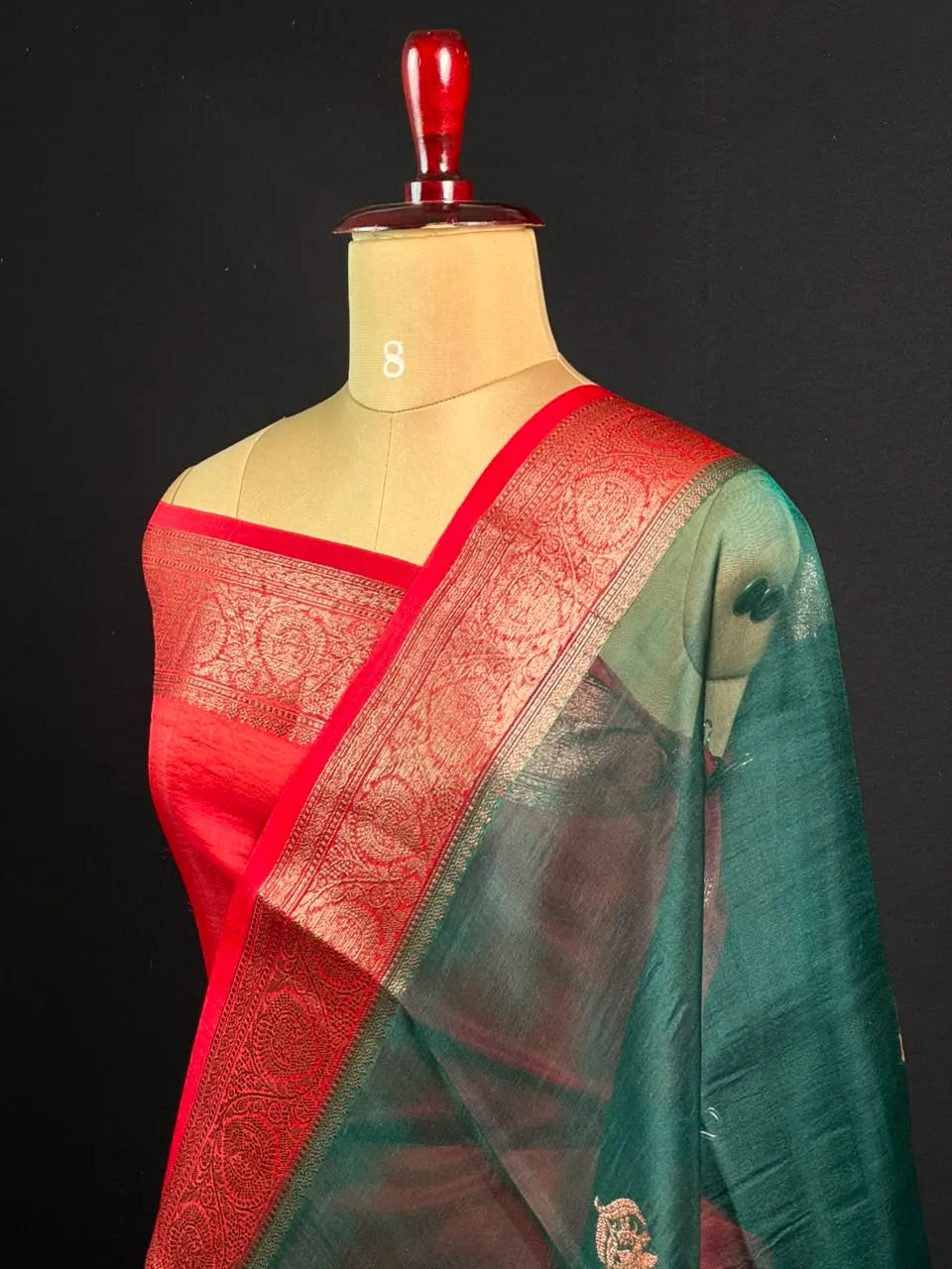 Classic Pure Organza Silk Saree with Exquisite Zari Detailing