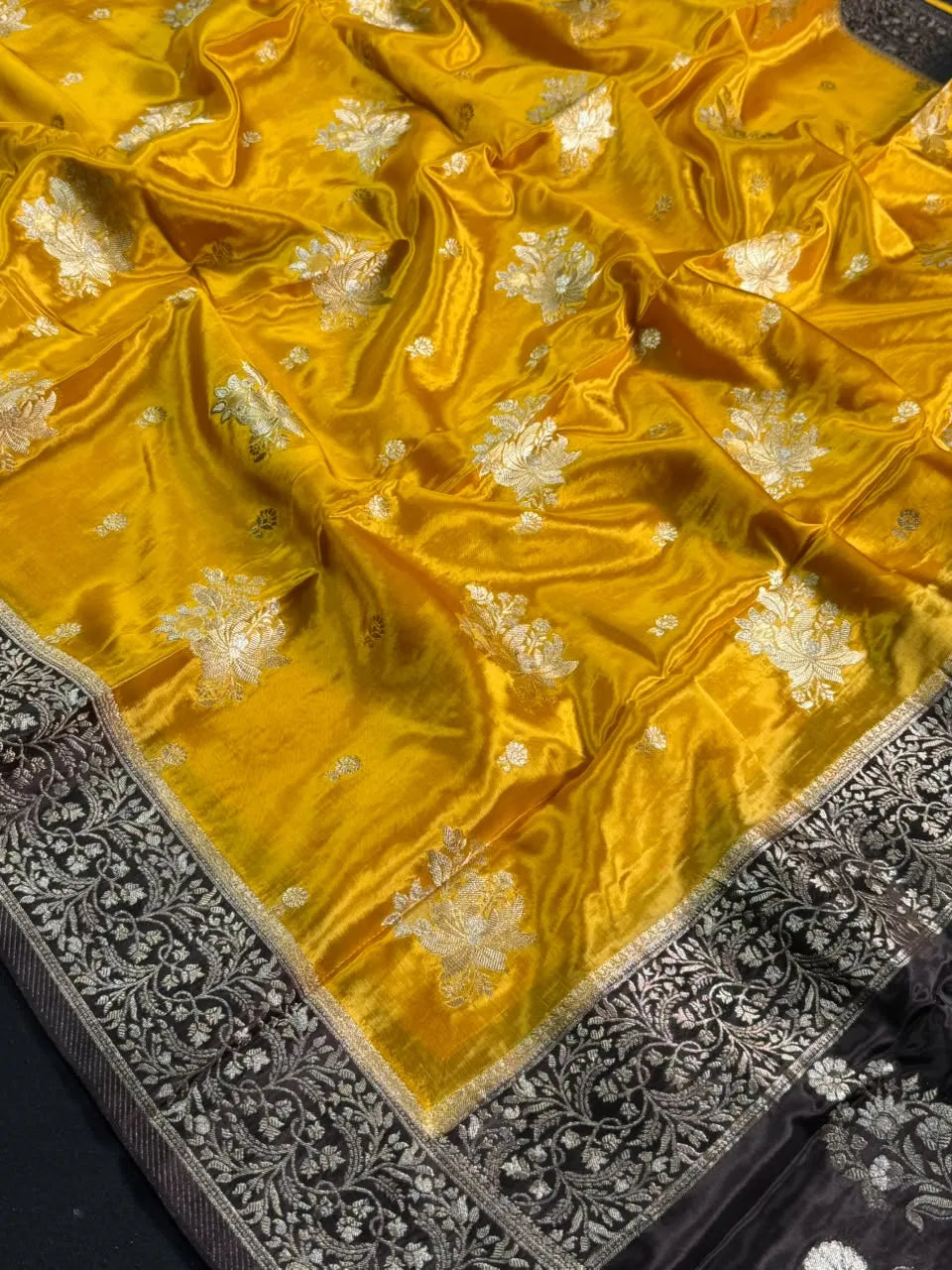 Pure Klassy Viscose Saree