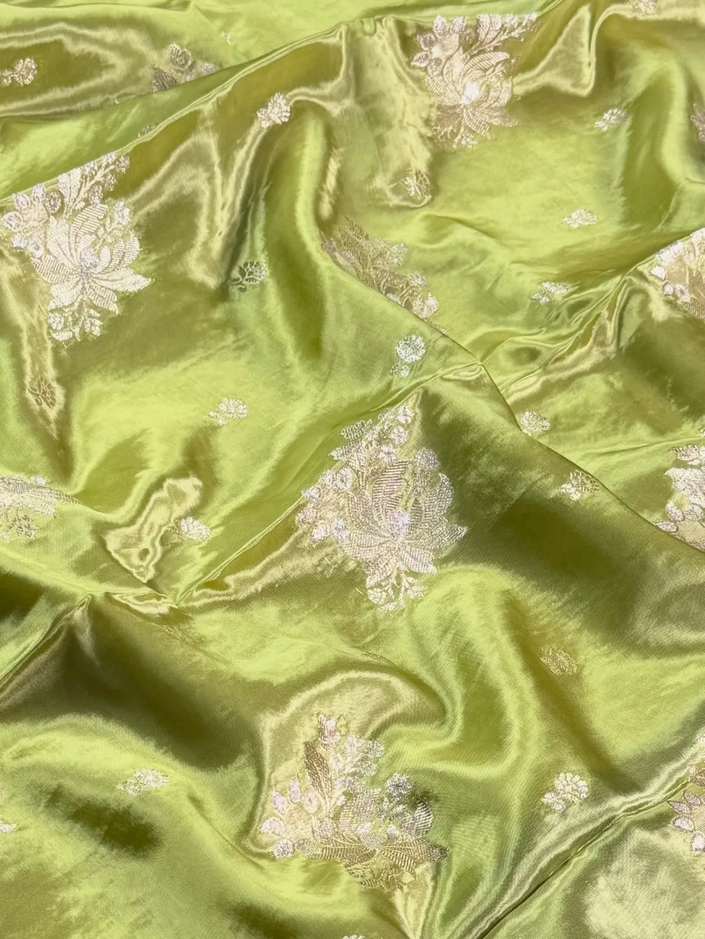 Pure Klassy Viscose Saree