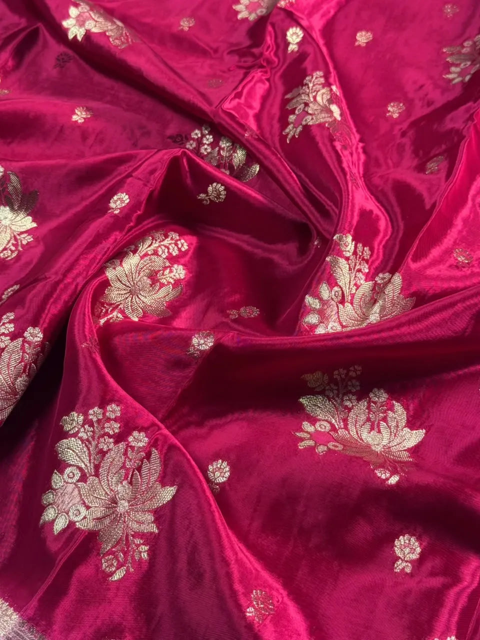 Pure Klassy Viscose Saree 