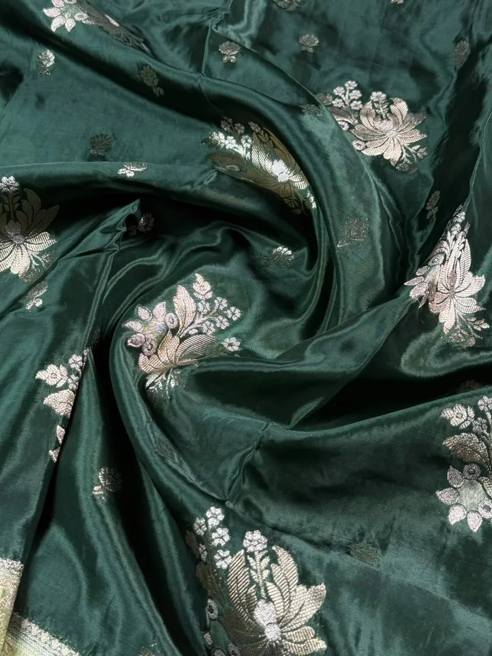 Pure Klassy Viscose Saree 