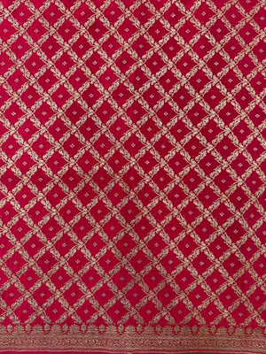 Elegant Pure Banarasi Crepe Silk Saree for Festive Grace