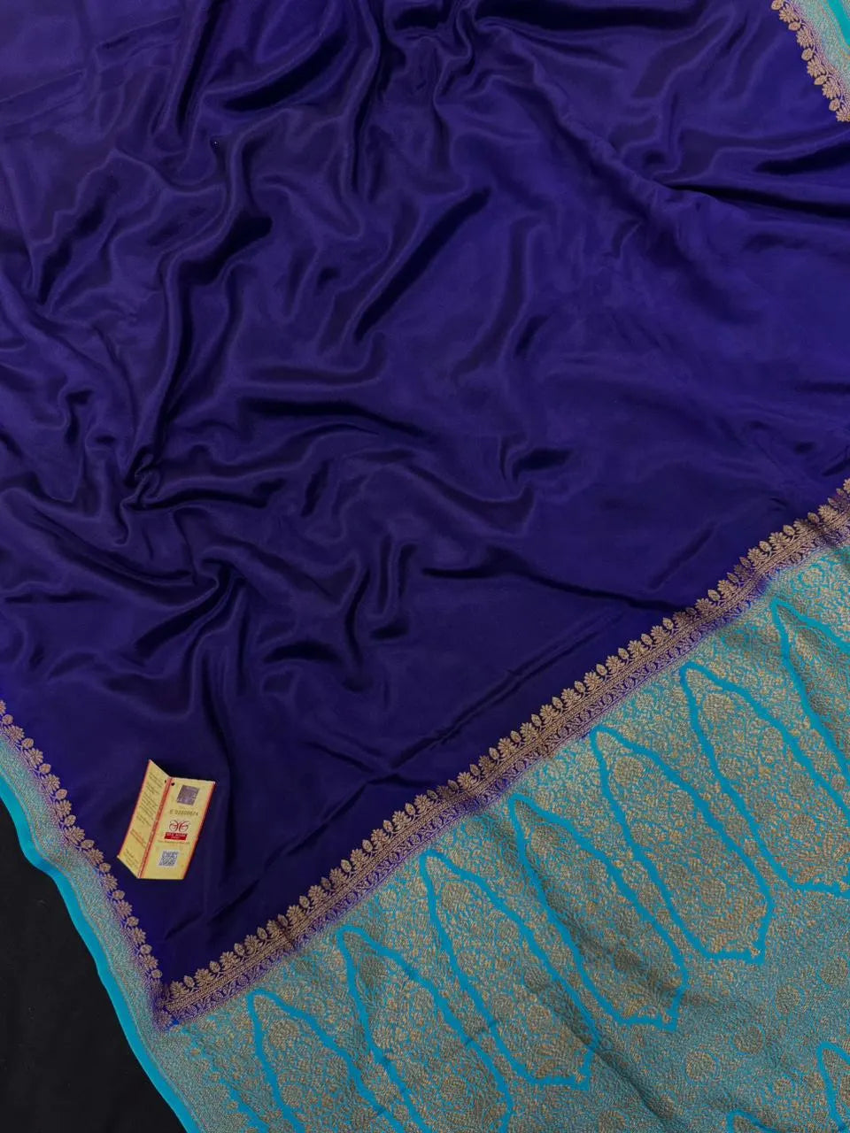 Elegant Pure Banarasi Crepe Silk Saree for Festive Grace