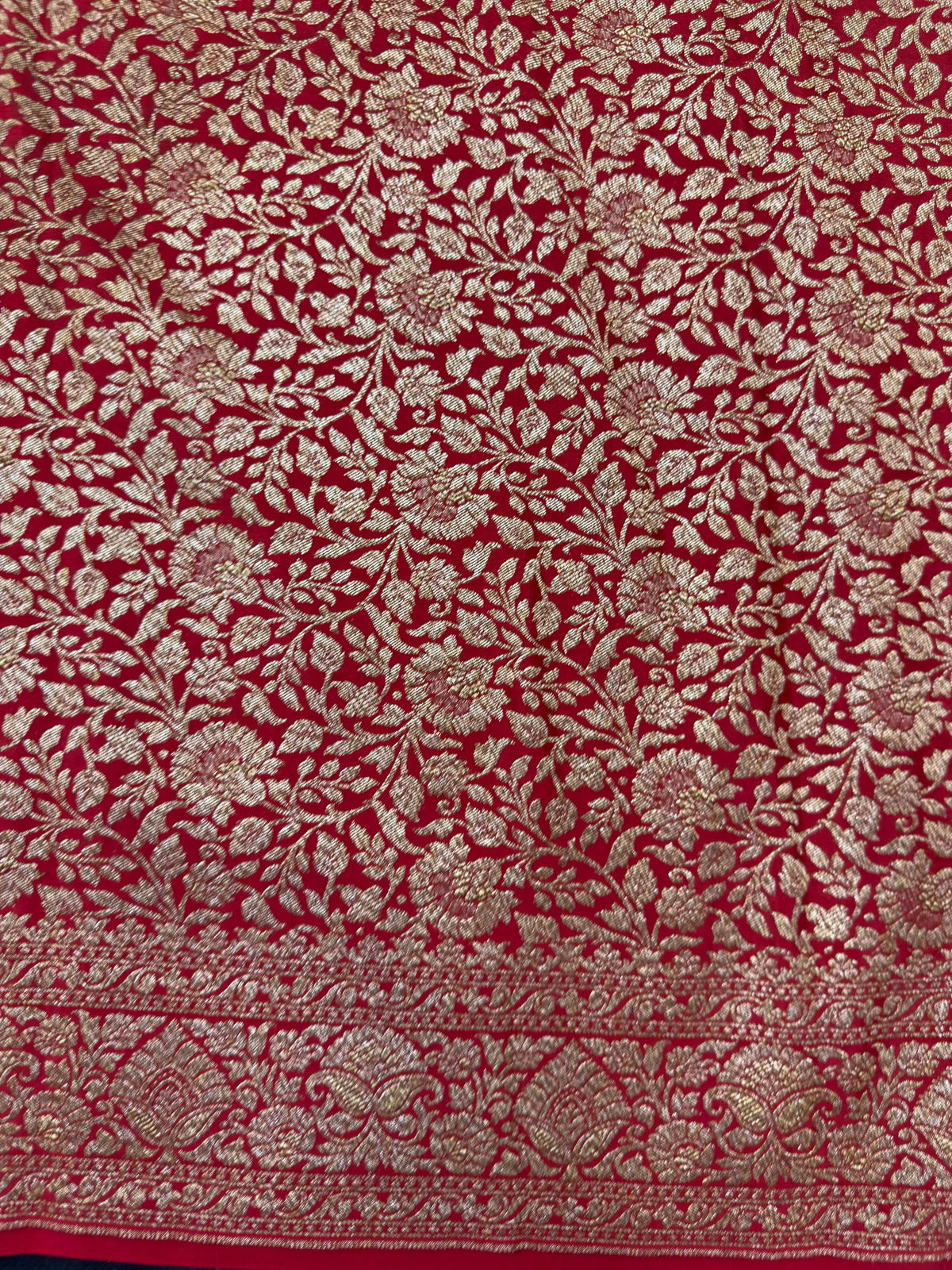Pure Banarasi Crepe Silk Saree – The Perfect Choice for Wedding and Festive Wear.