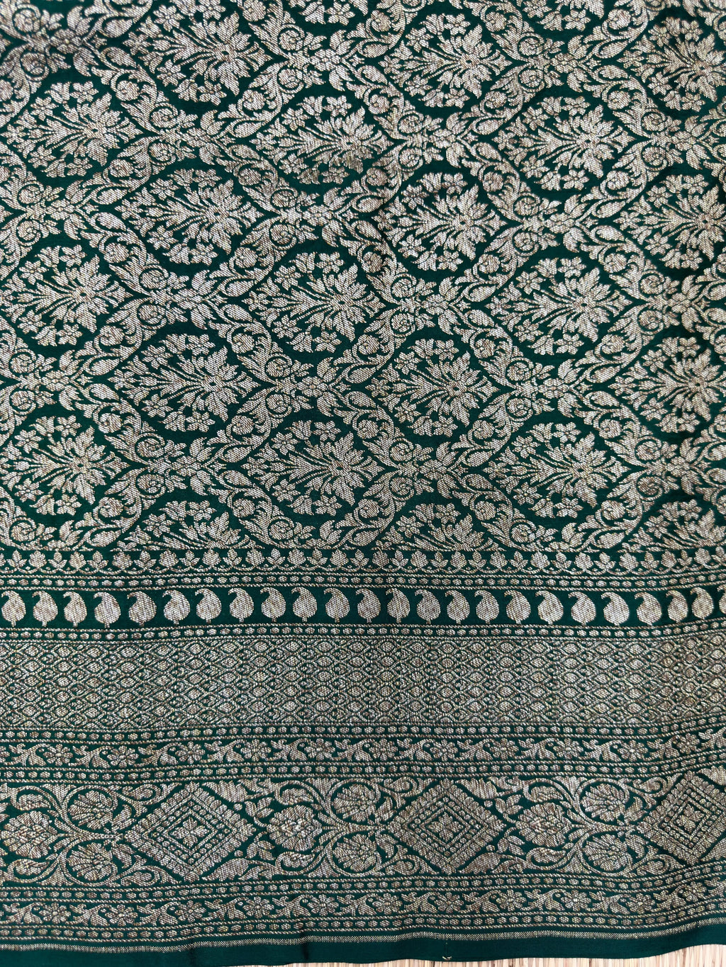 Designer 3D Pattern Pure Banarasi Crepe Silk Saree