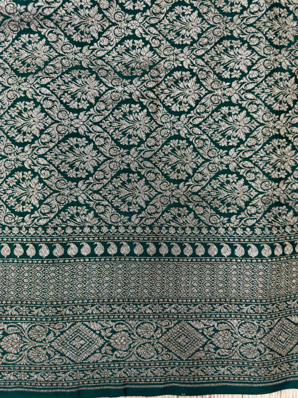 Designer 3D Pattern Pure Banarasi Crepe Silk Saree