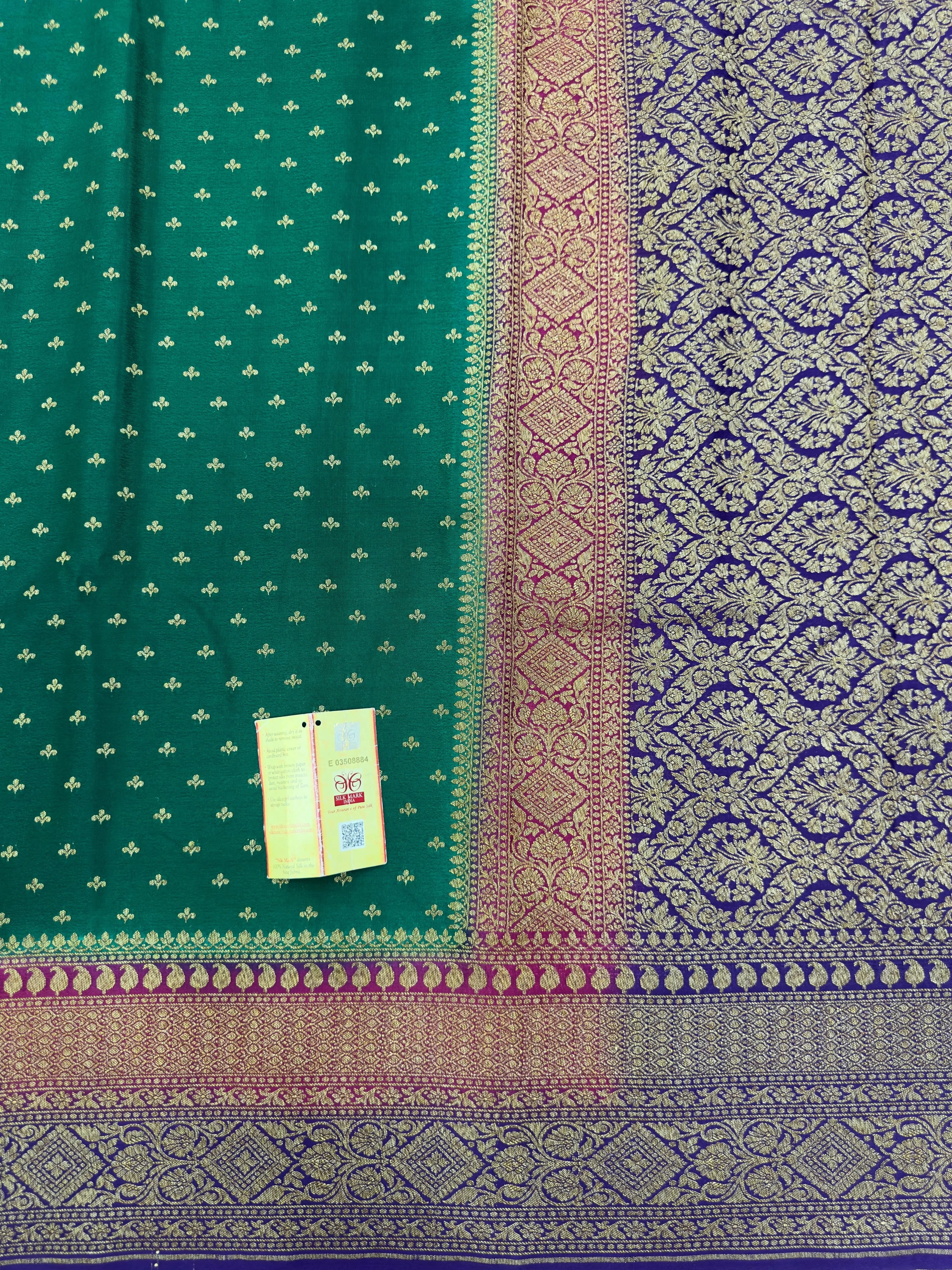 Designer 3D Pattern Pure Banarasi Crepe Silk Saree
