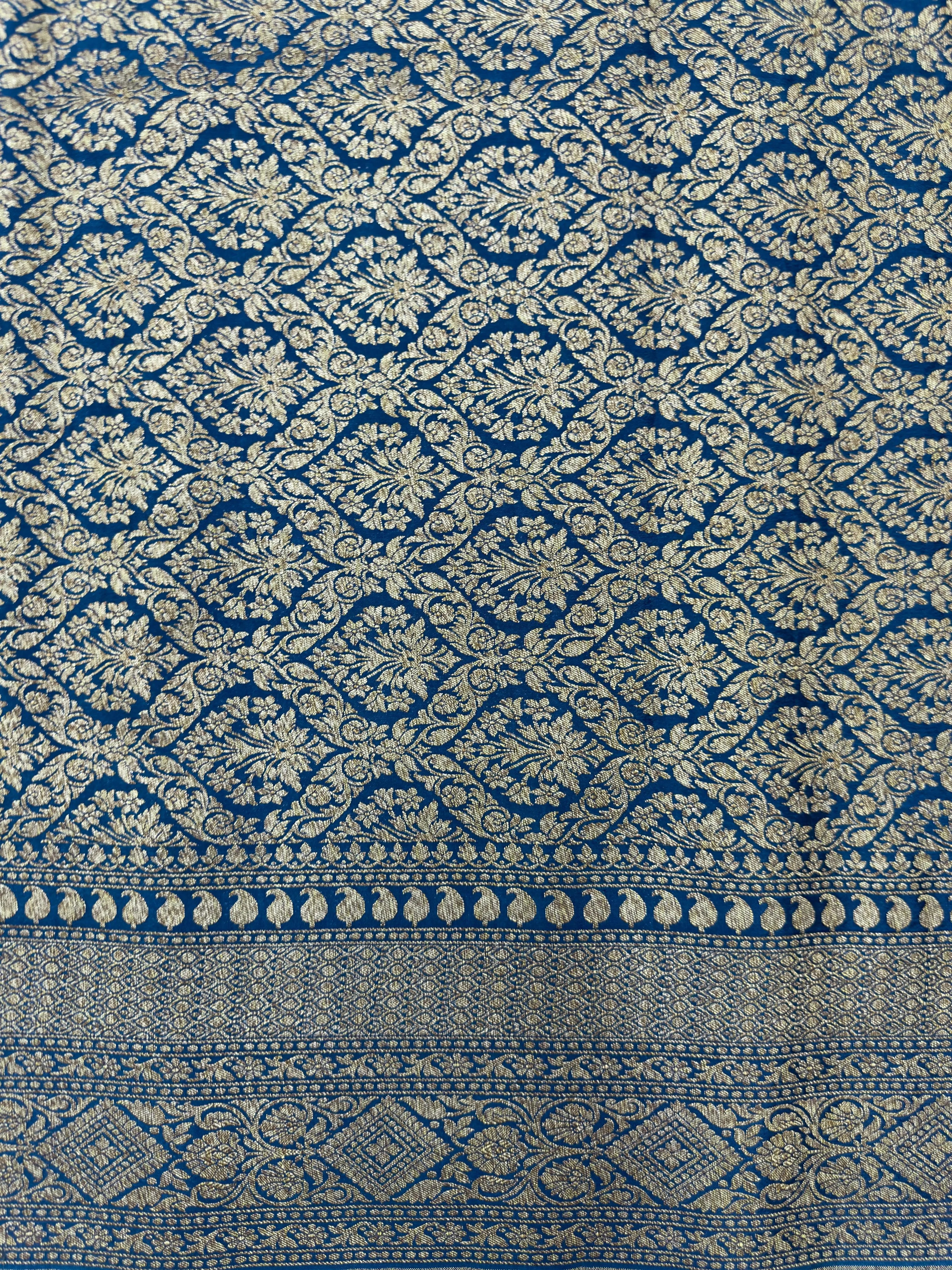 Designer 3D Pattern Pure Banarasi Crepe Silk Saree