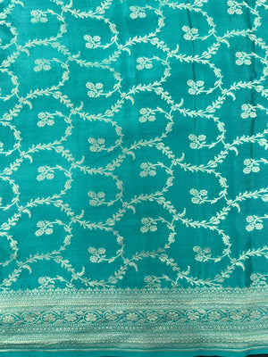 Banarasi Crepe Silk Saree – Elegant