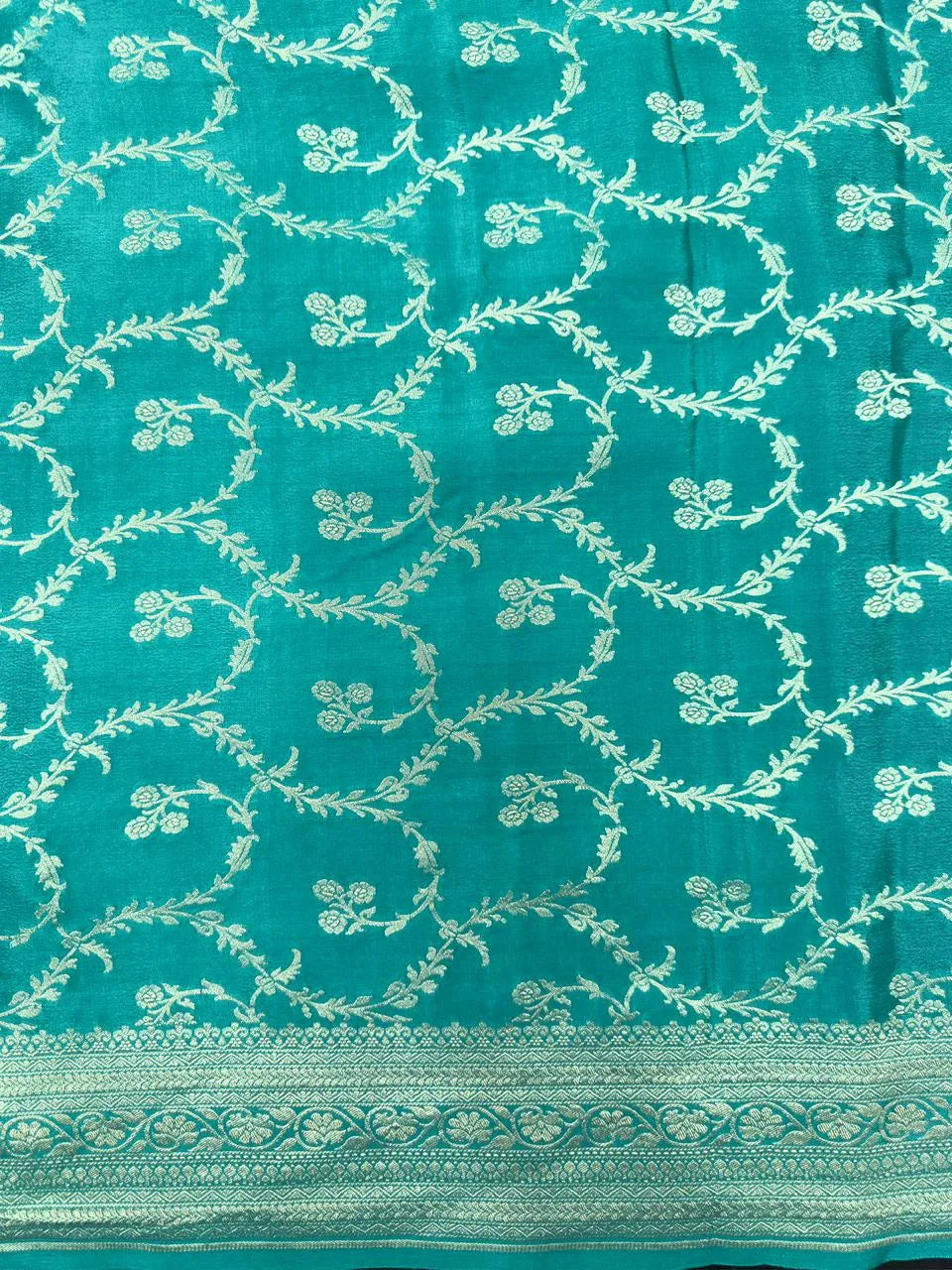 Banarasi Crepe Silk Saree – Elegant