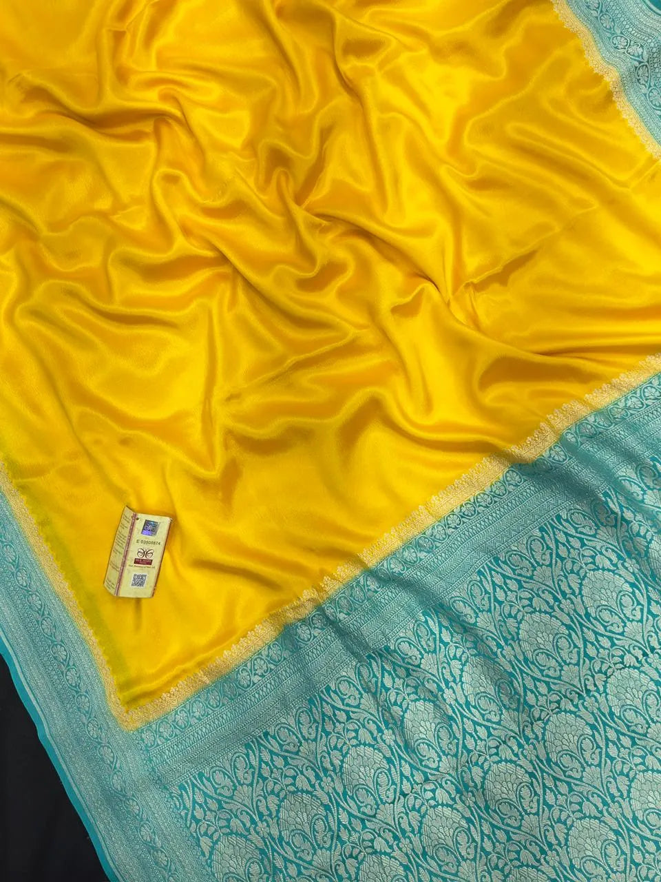 Banarasi Crepe Silk Saree – Elegant