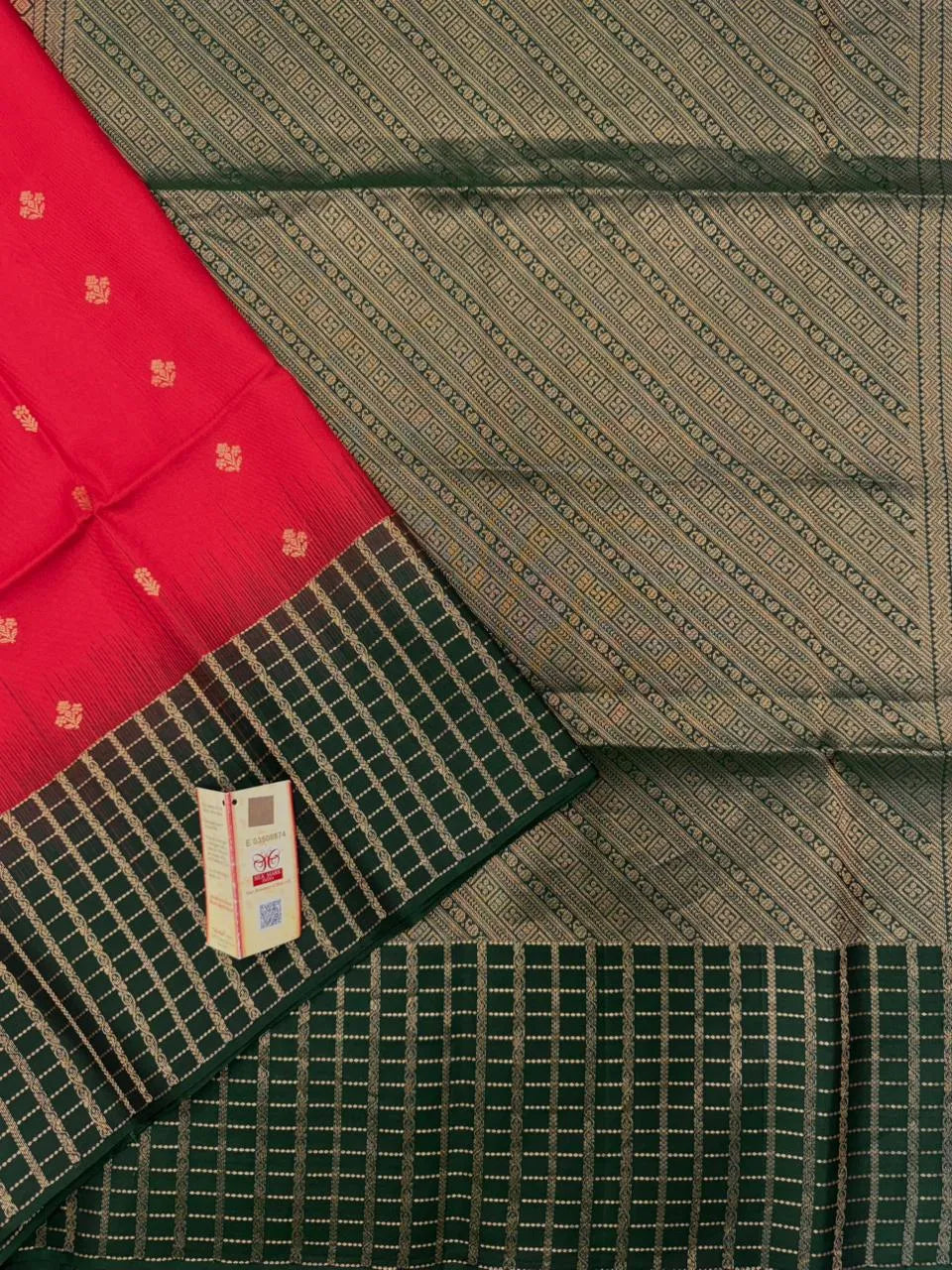 Classic Pure Kanchipuram Silk Saree – Elegant Drapes (Pure Bentex Br)