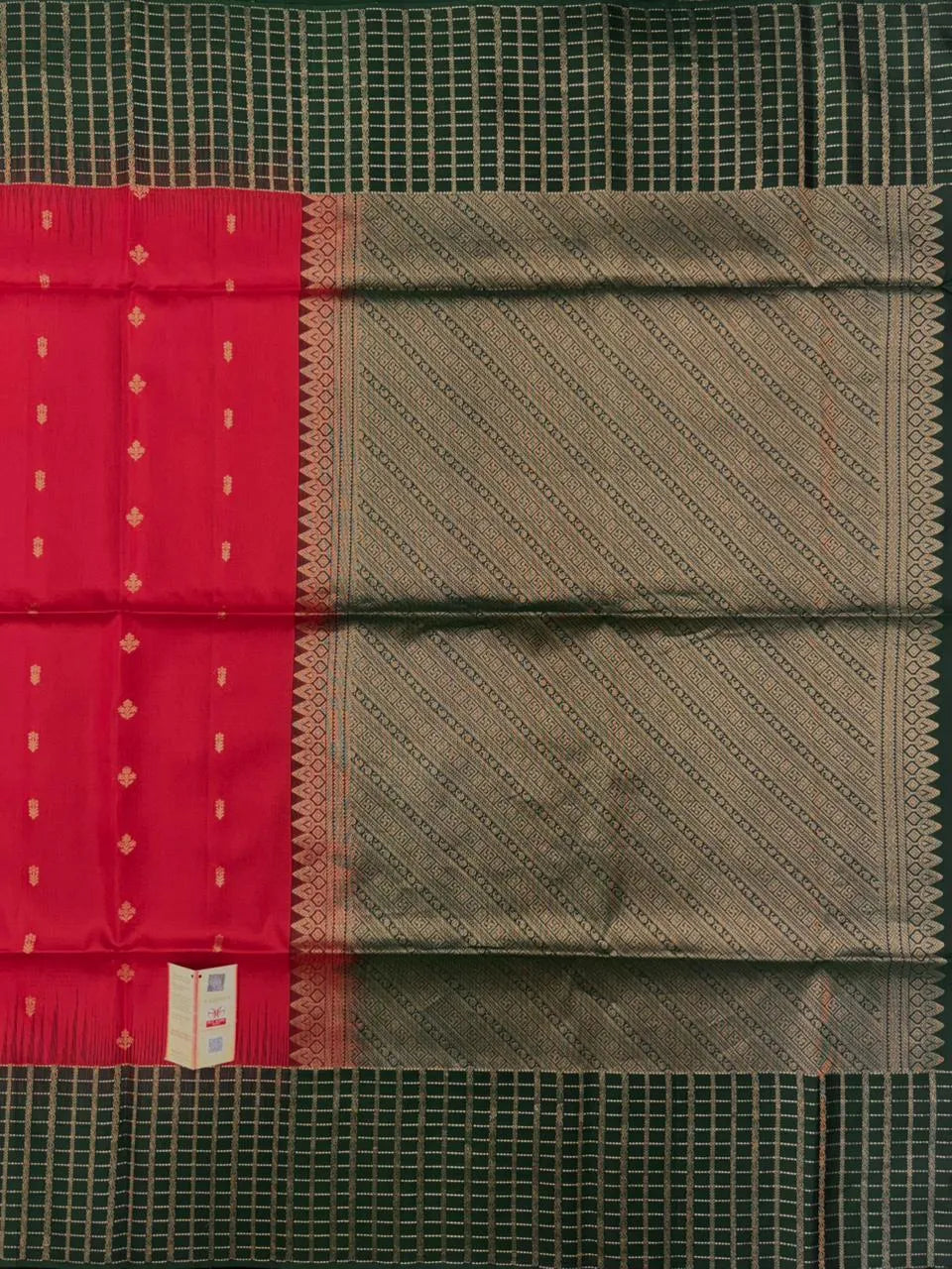 Classic Pure Kanchipuram Silk Saree – Elegant Drapes (Pure Bentex Br)