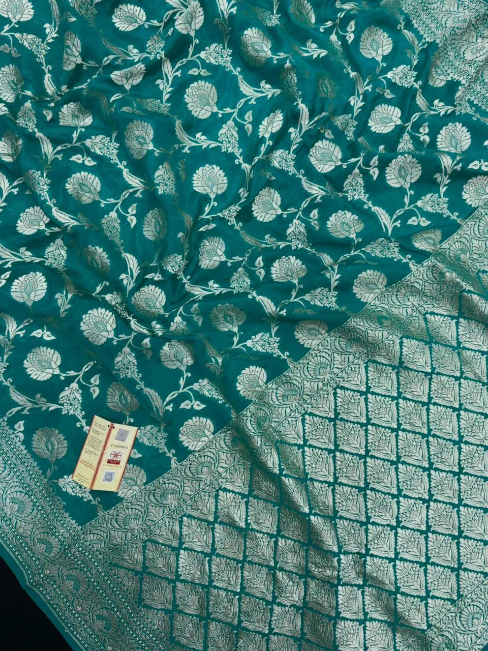 Charming Pure Georgette Silk Saree with Smooth Texture-Pure Khaddi Georgette 