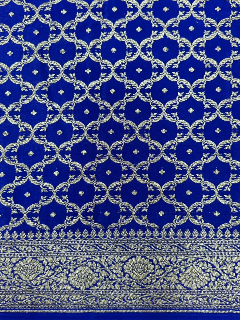 Elegant Pure Banarasi Crepe Silk Saree for Festive Grace 