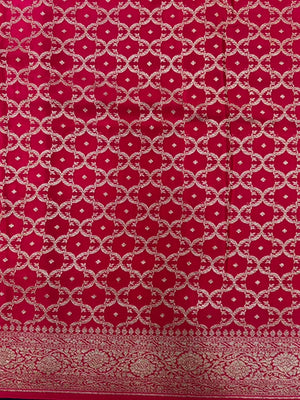 Elegant Pure Banarasi Crepe Silk Saree for Festive Grace 