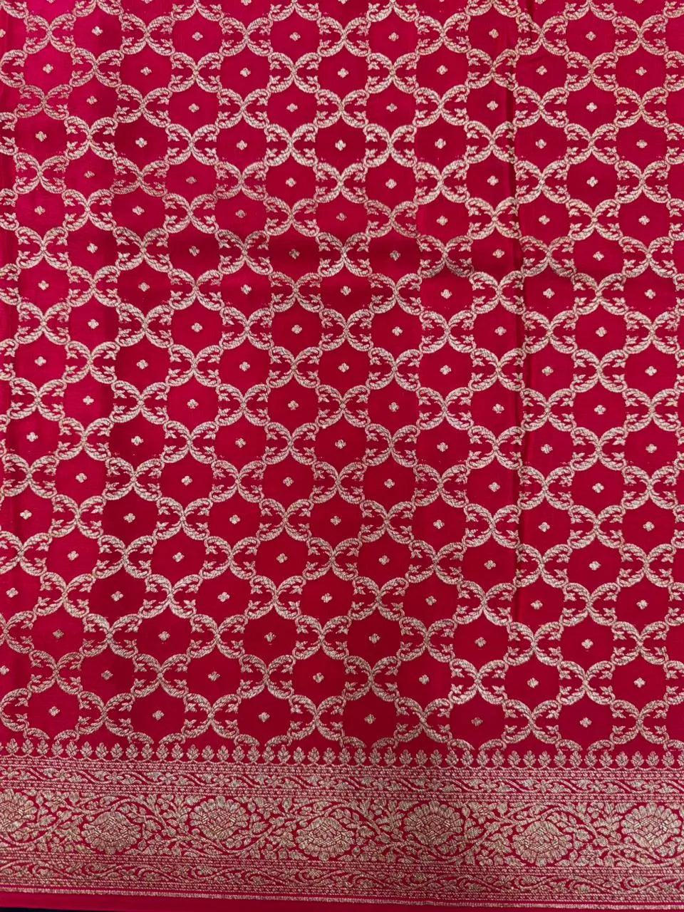 Elegant Pure Banarasi Crepe Silk Saree for Festive Grace 