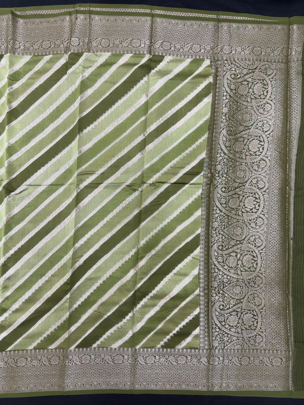 Timeless Pure Chinya Silk Saree – A Classic Choice for Festive & Wedding Occasions